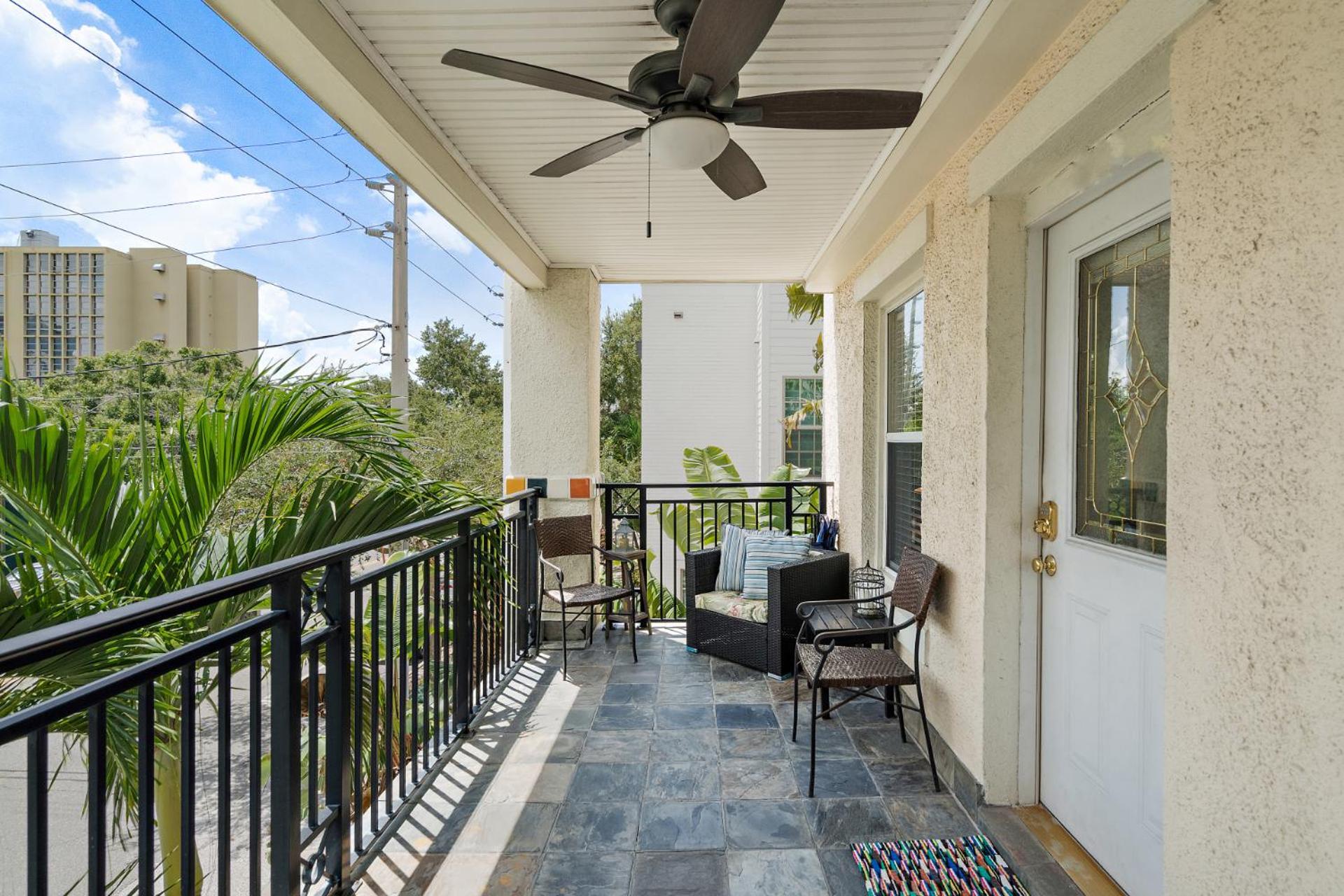 Retro Retreat In Dtsp - Explore The Downtown Area St. Petersburg Esterno foto