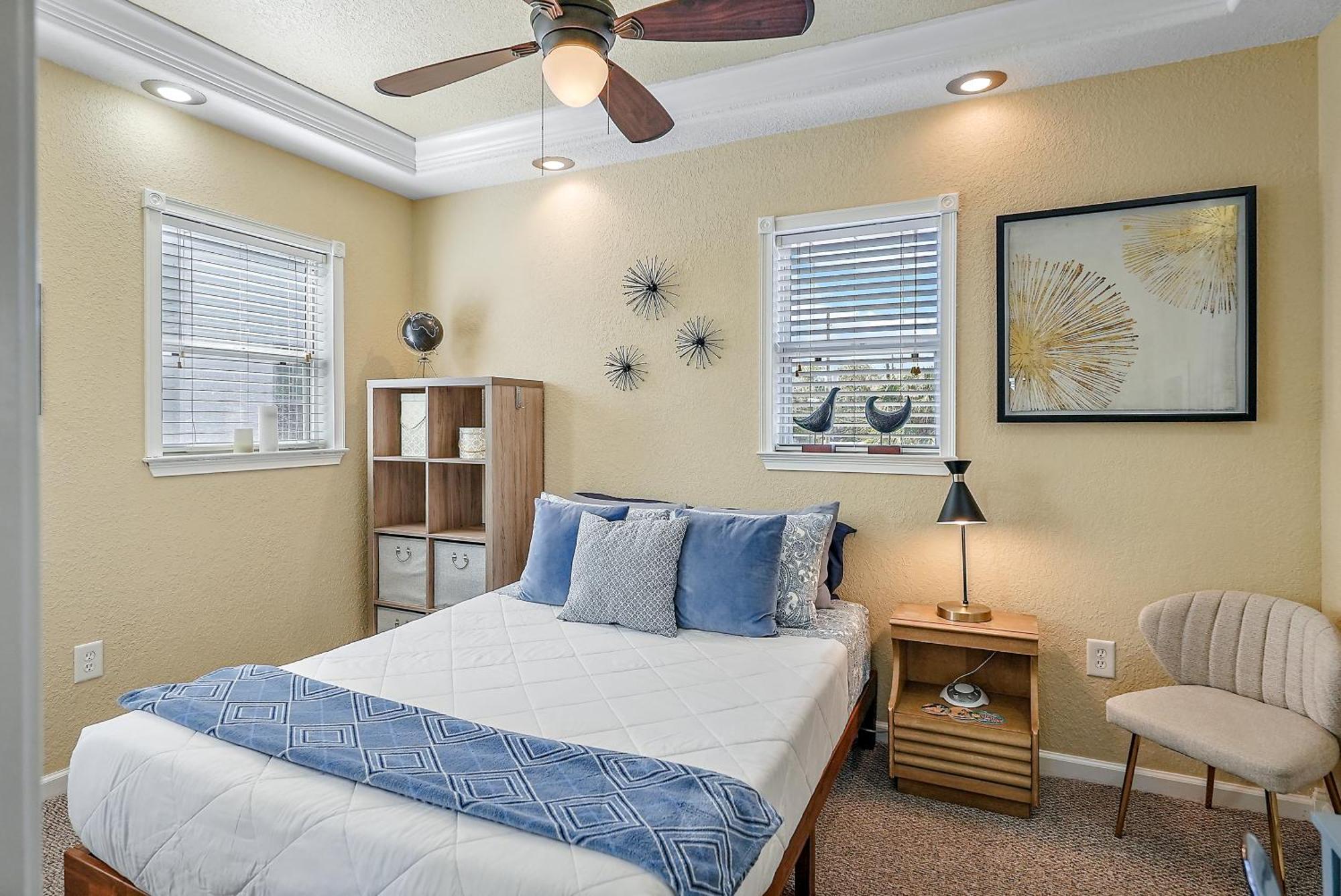 Retro Retreat In Dtsp - Explore The Downtown Area St. Petersburg Esterno foto