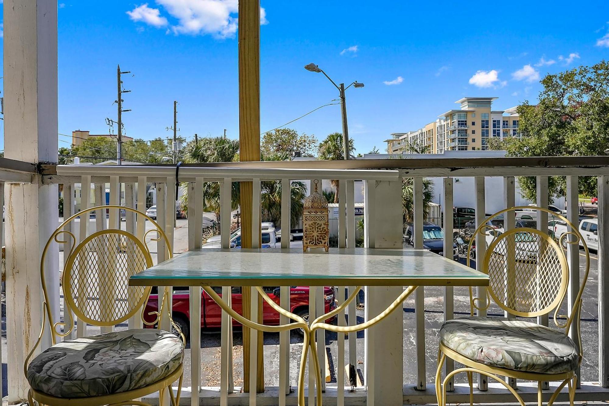 Retro Retreat In Dtsp - Explore The Downtown Area St. Petersburg Esterno foto